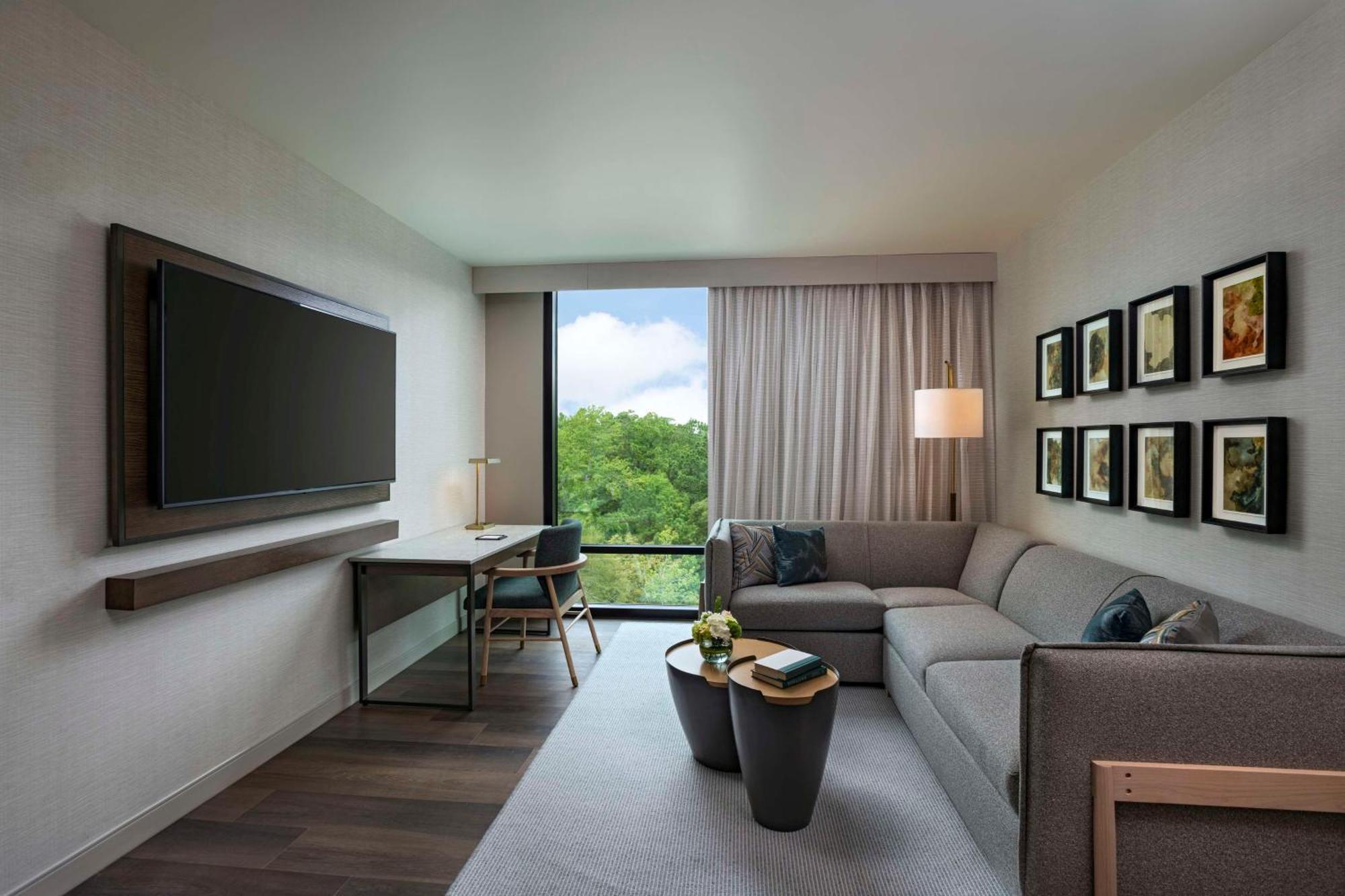 Hyatt Regency Conroe Hotel Exterior photo